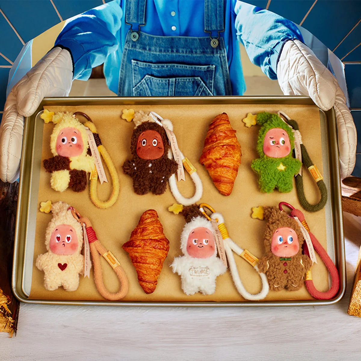 POP MART Twinkle Twinkle Savor the Monment Series-Fresh-Baked Mini Cookies Plush Pendant Blind Box 1/6PCS Collectable Figure
